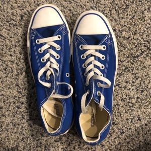 Blue converse. Women’s size 9.